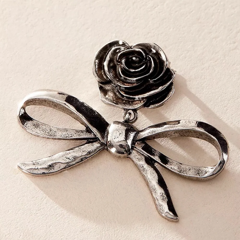 *5/$40 NWT Free People Silver Rosie Brooch with a silver rose attached to a bow! - Picture 3 of 11